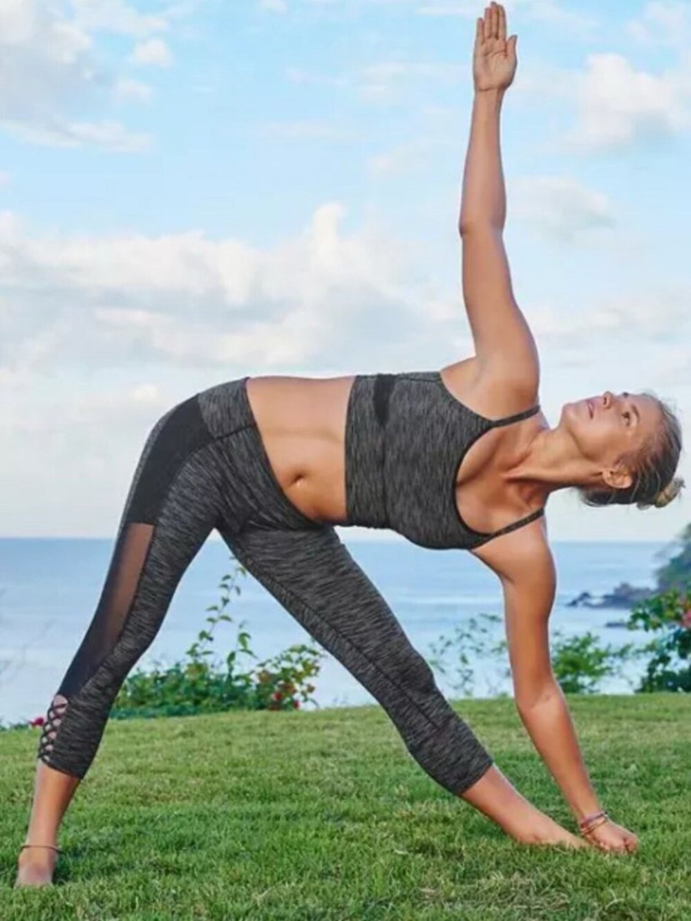 Athleta - Mind Over Mat Capri Leggings 227787 | Gray & Black Space Dye | Medium